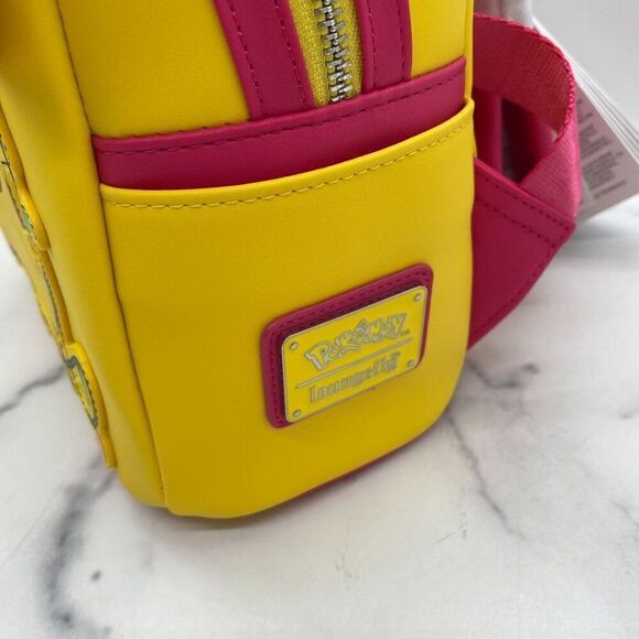 Loungefly Backpack Pokémon Santa Pikachu String Lights Light Up Mini Christmas - Picture 7 of 14